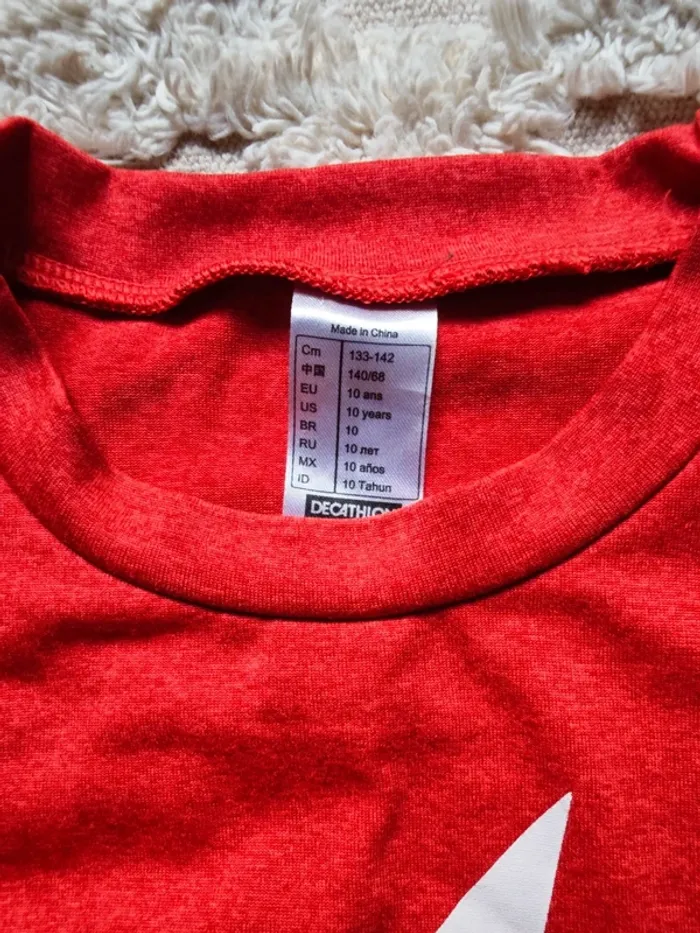T-shirt decathlon 10 ans - photo numéro 2