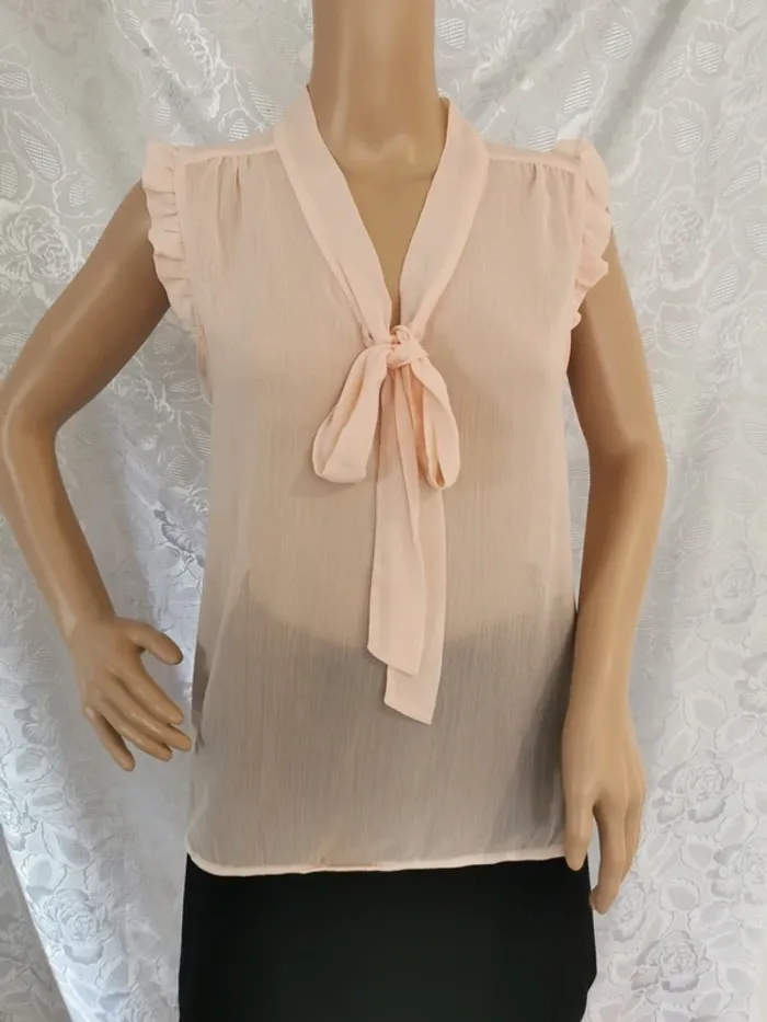 Top fluide. Rose pâle. Taille 38.Atmosphere