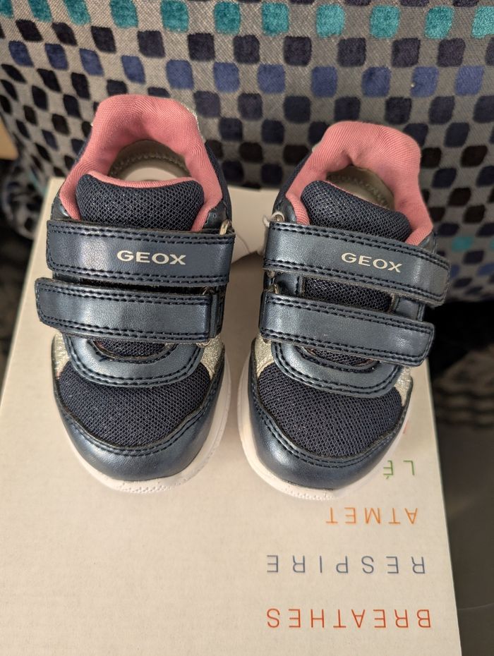 Baskets fille ultra-légeres. Taille 20. Neuf. Geox - photo numéro 4