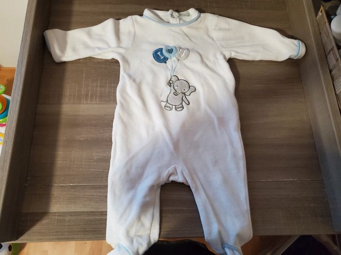 Lot de 6 pyjamas et 1 surpyjama 6 mois - photo numéro 3