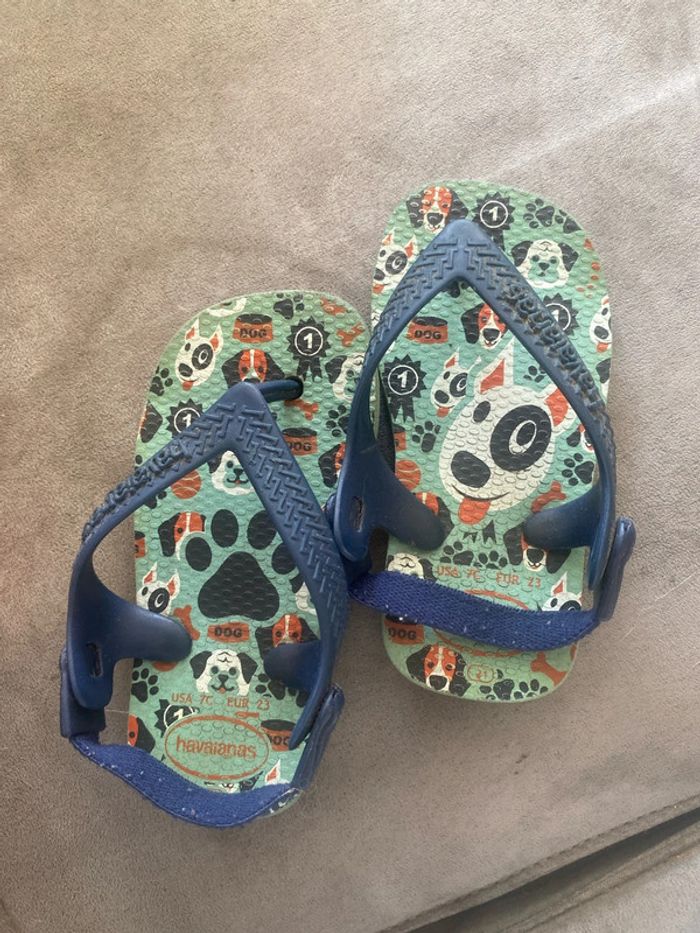Petites tongs bébé