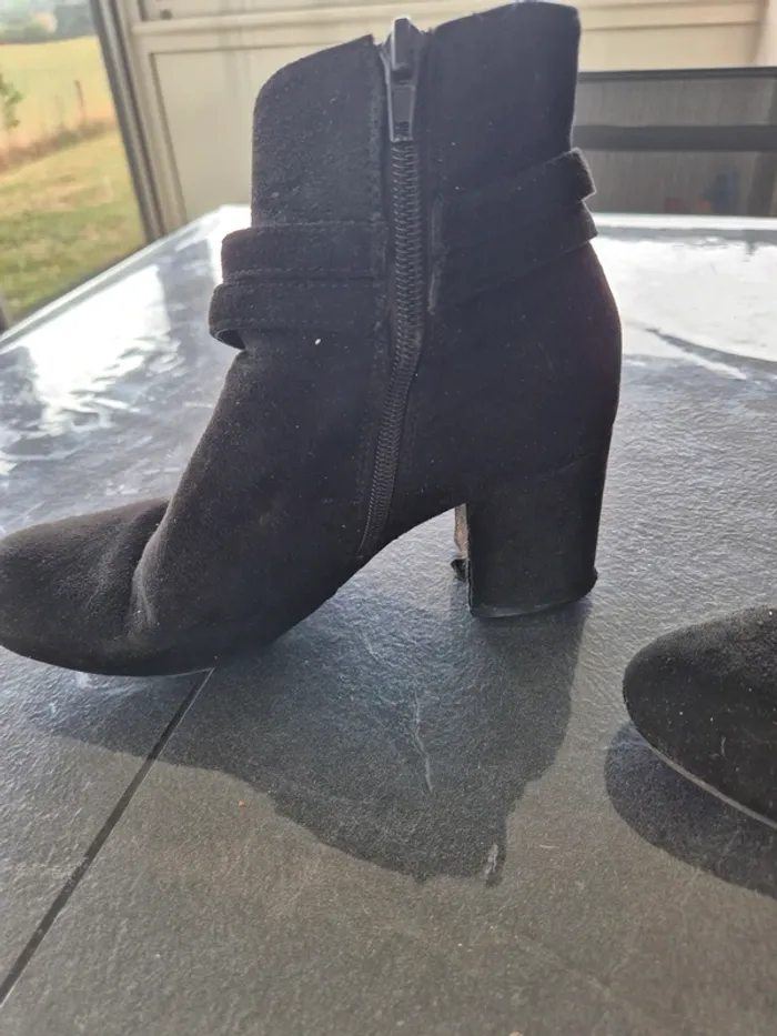 Paire de Bottines - taille 37 - photo numéro 3