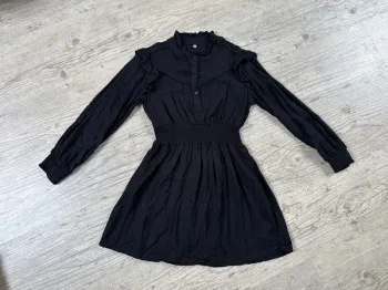 Robe noire Zeeman 134-140cm 9-10ans NSE