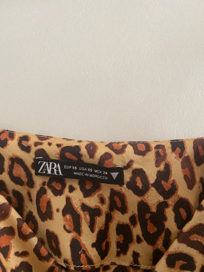 Magnifique crop top satiné léopard Zara - photo numéro 4