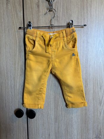 pantalon jaune