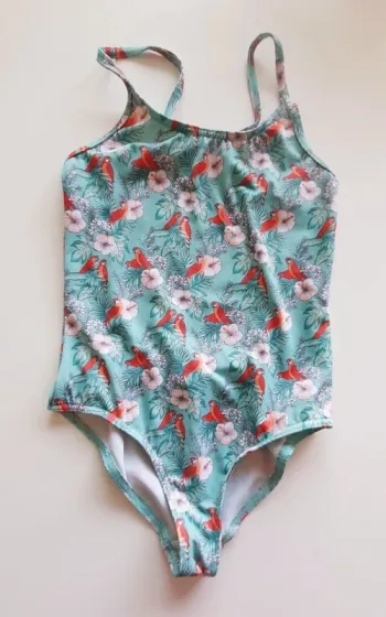 Maillot de bain 1 pièce Decathlon 8/9 ans