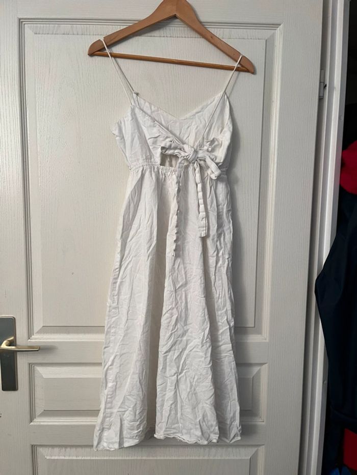 Robe blanche bretelle marque Zara taille xs - photo numéro 2