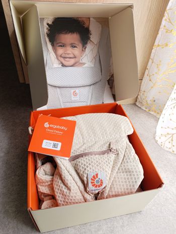 Porte bébé Ergobaby omni Deluxe neuf