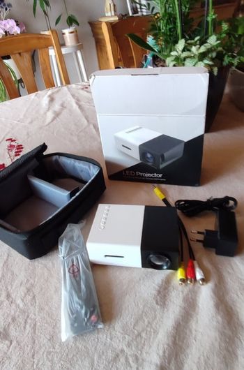 Mini vidéoprojecteur led