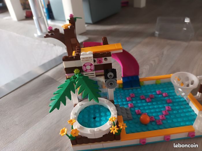 Légo friends fille piscine d'Heartlake 41008 fille ete piscine tobbogan transat plage - photo numéro 5