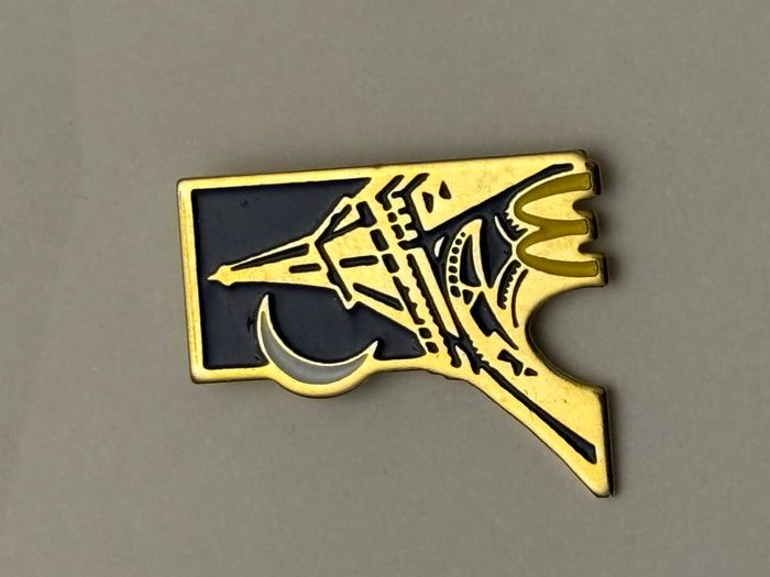 lot de 2 pin’s McDo « Grandes villes du monde » - photo numéro 4