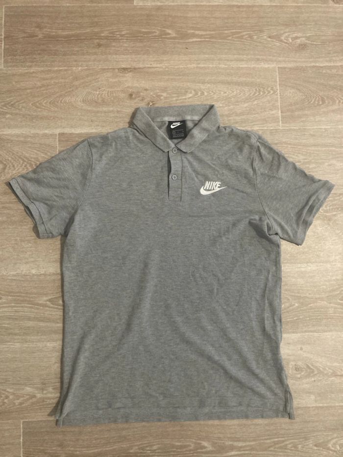 Polo Nike gris