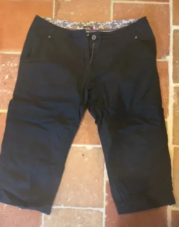 Pantacourt femme noir 40