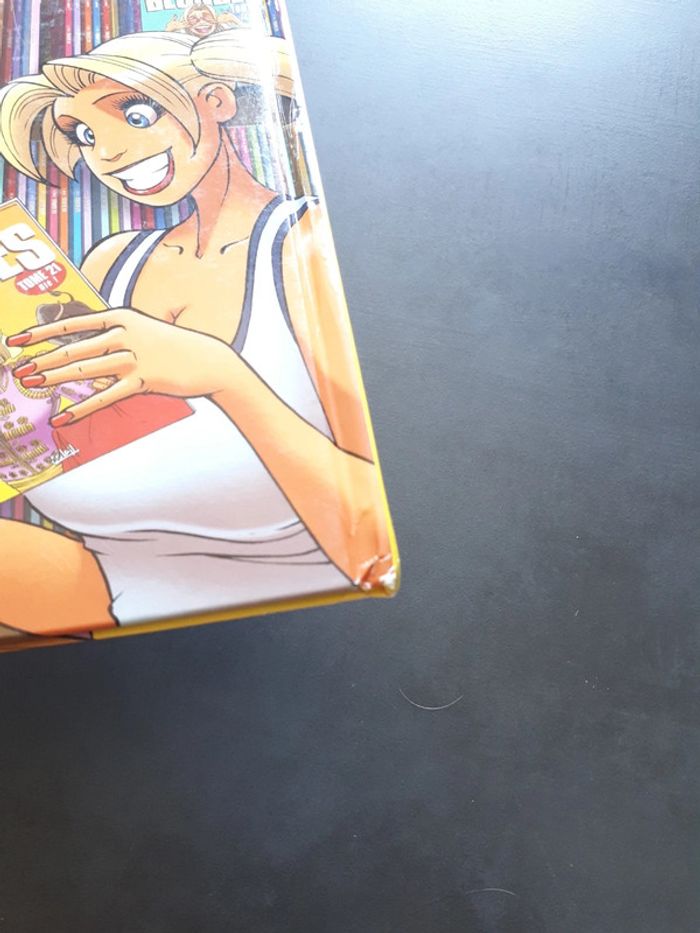 BD les blondes tome 21 Olé - photo numéro 7