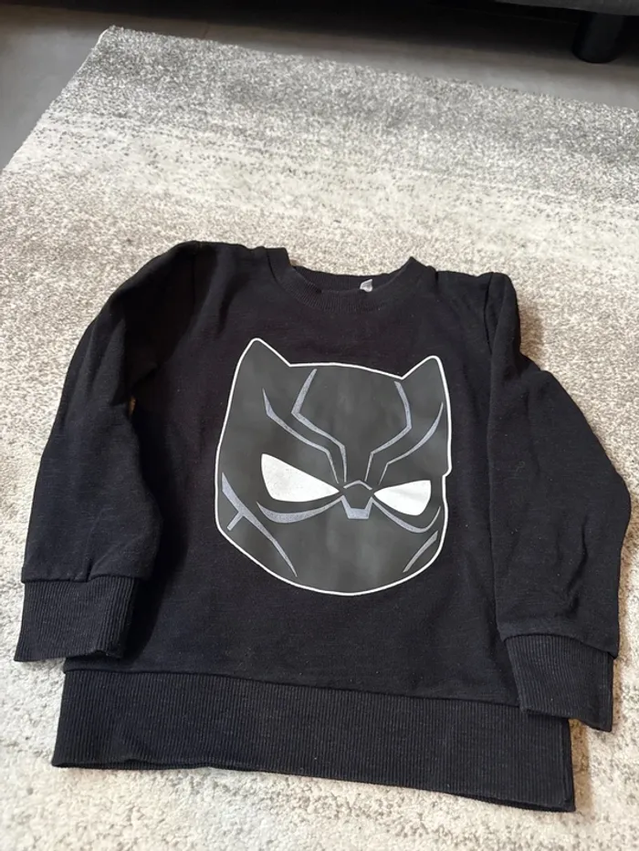 Sweat batman tres bonne etat taille 110