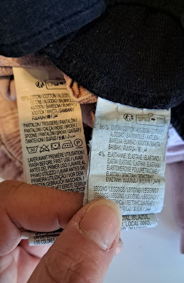 Lot de 2 pantalons fille 4 ans TBE - photo numéro 10