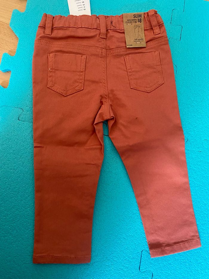 Pantalon jeans Slim Kiabi Taille 18 M - photo numéro 2