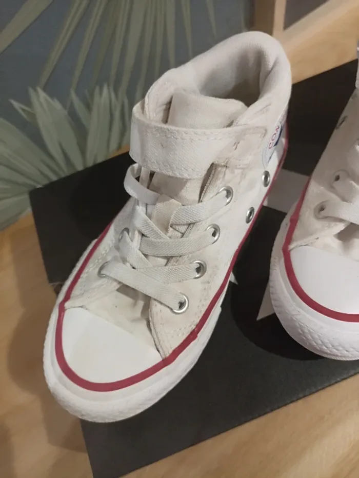 Baskets converse blanches taille 29 - photo numéro 2