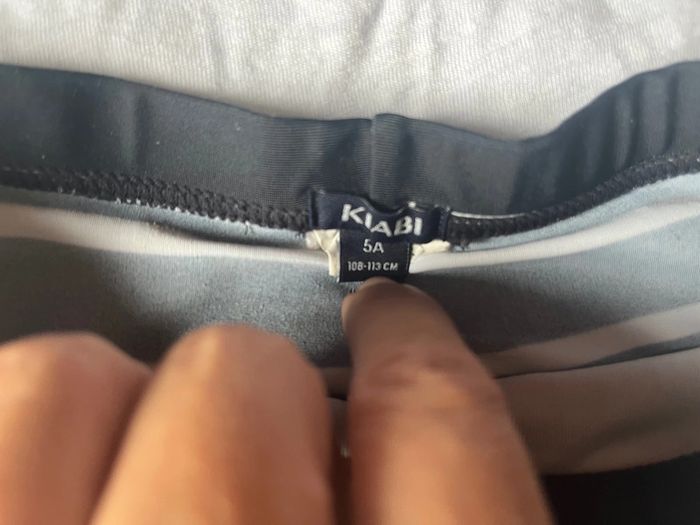 Maillot de bain taille 5 ans - photo numéro 3