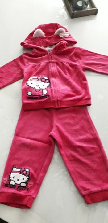Jogging hello kitty