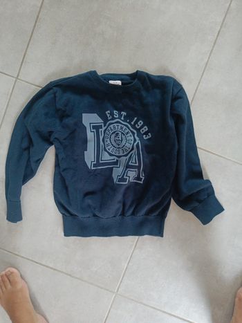 Pull tape a l oeil 8 ans