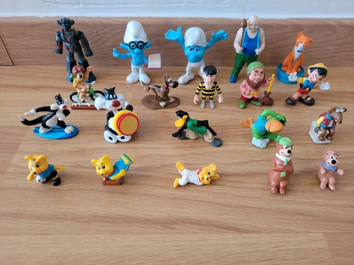 Lot figurines publicitaires et autres