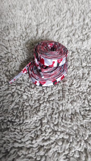 🔴 Lacets sneakers camo rouge – 120 cm streetwear