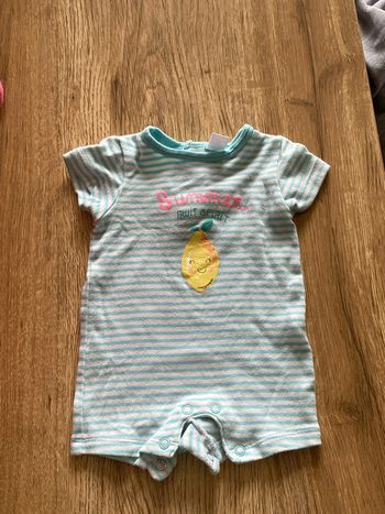 Combishort taille 1 mois