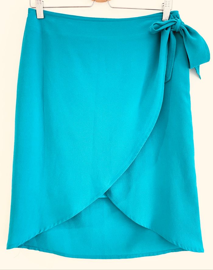 Jupe portefeuille bleue verte d’eau