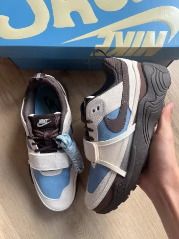Nike X Travis Scott Zoom Field Jaxx Leche Blue Taille 39