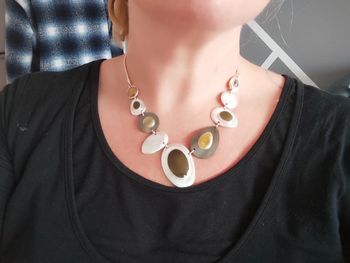 Collier neuf ton argente kaki