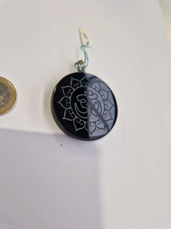 Pendentif obsidienne noire symbole ôm - photo numéro 2