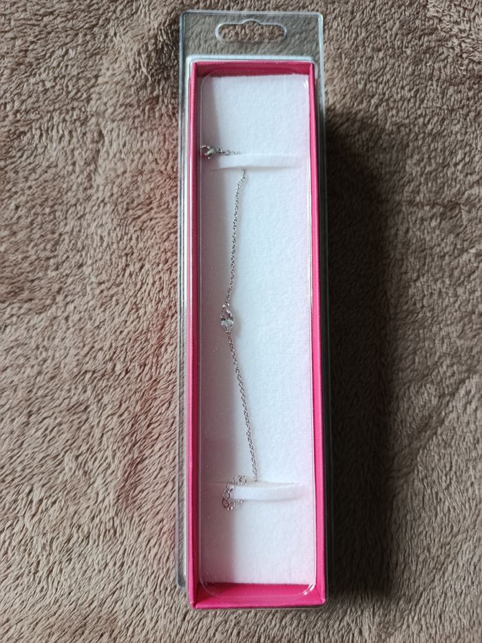 A saisir : bracelet " Inès de la fressange " with Swarovski elements ! ( Bien lire merci)