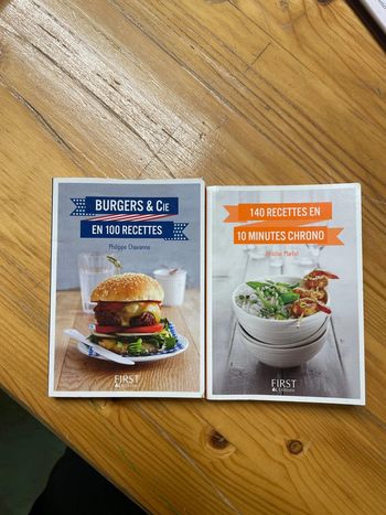 Lot de deux livres de recettes first editions