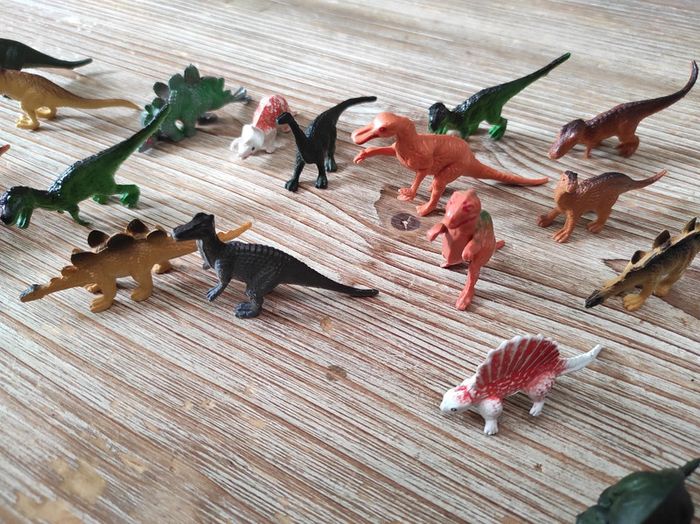 Lot de 26 petits dinosaures - photo numéro 4