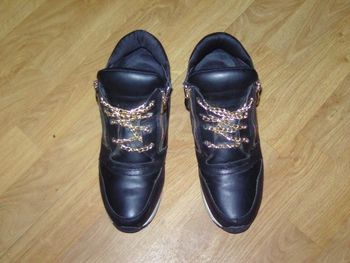 Baskets montantes simili cuir et daim noir décos dorées taille 39 TBE