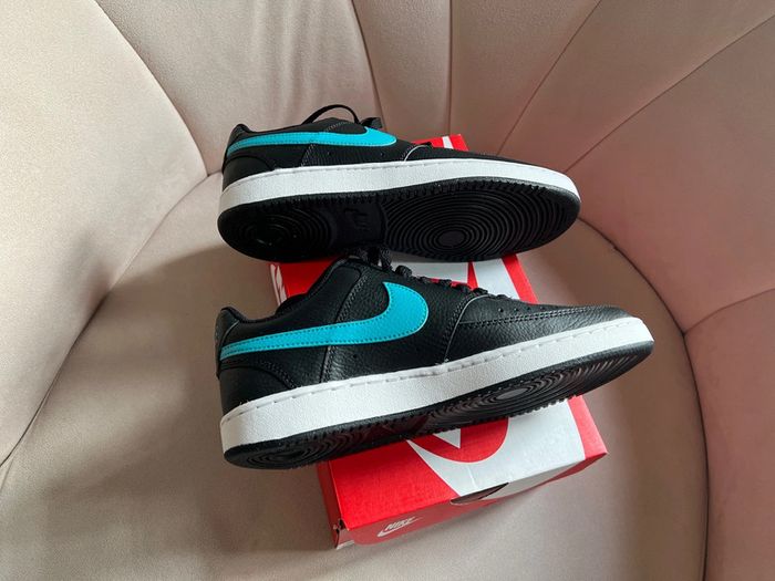 Baskets mixte 38,5 neuves modèle court vision low - Nike - photo numéro 4