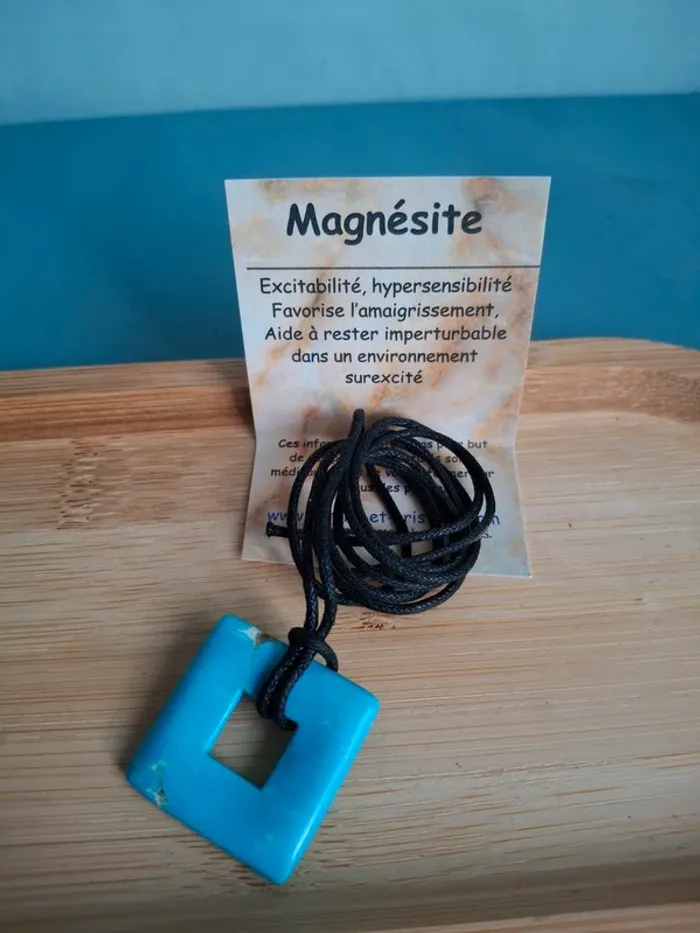 Collier magnésite bleue turquoise – Élégance minérale - photo numéro 2