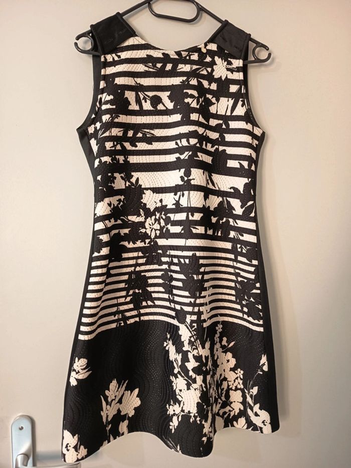 Robe Rinacismento taille 34