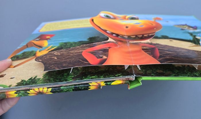 Collection jeunesse : le dino train, Mais qui est ce dino? - photo numéro 6