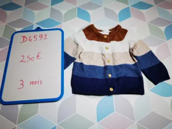 D4592 - gilet garçon 1 mois