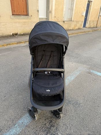 Poussette joie
