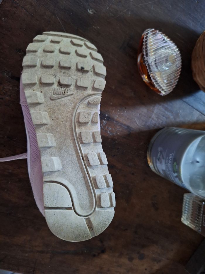 Baskets Nike rose - photo numéro 3