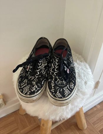 Basket vans en dentelle