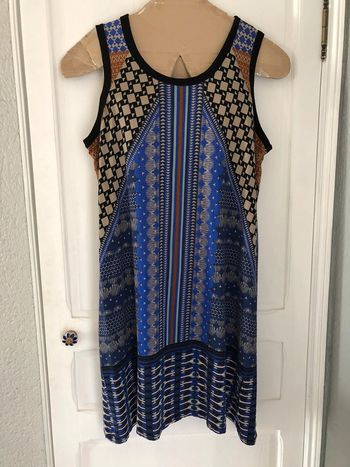 AN13: Robe a bretelles ample imprimée T 44-46 peu portée