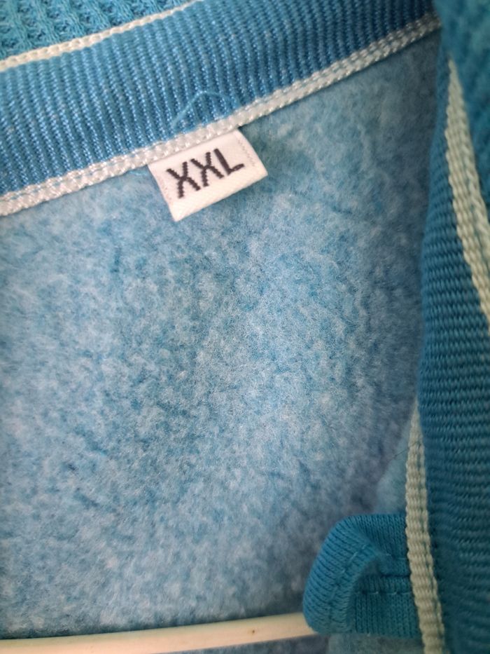 Veste avec capuche - photo numéro 4