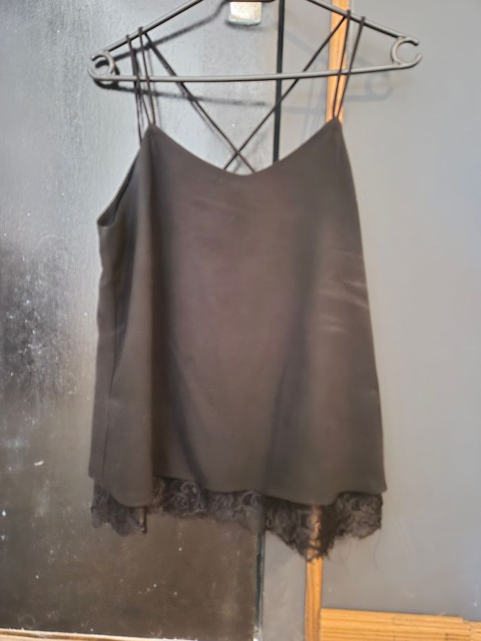 Top noir - photo numéro 2