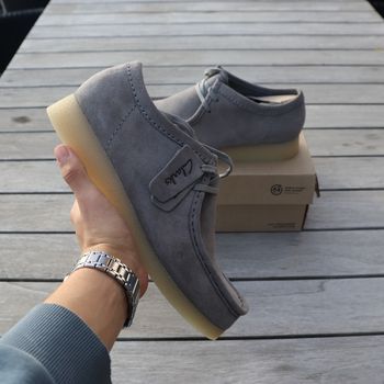 Clarks Wallabee Gris