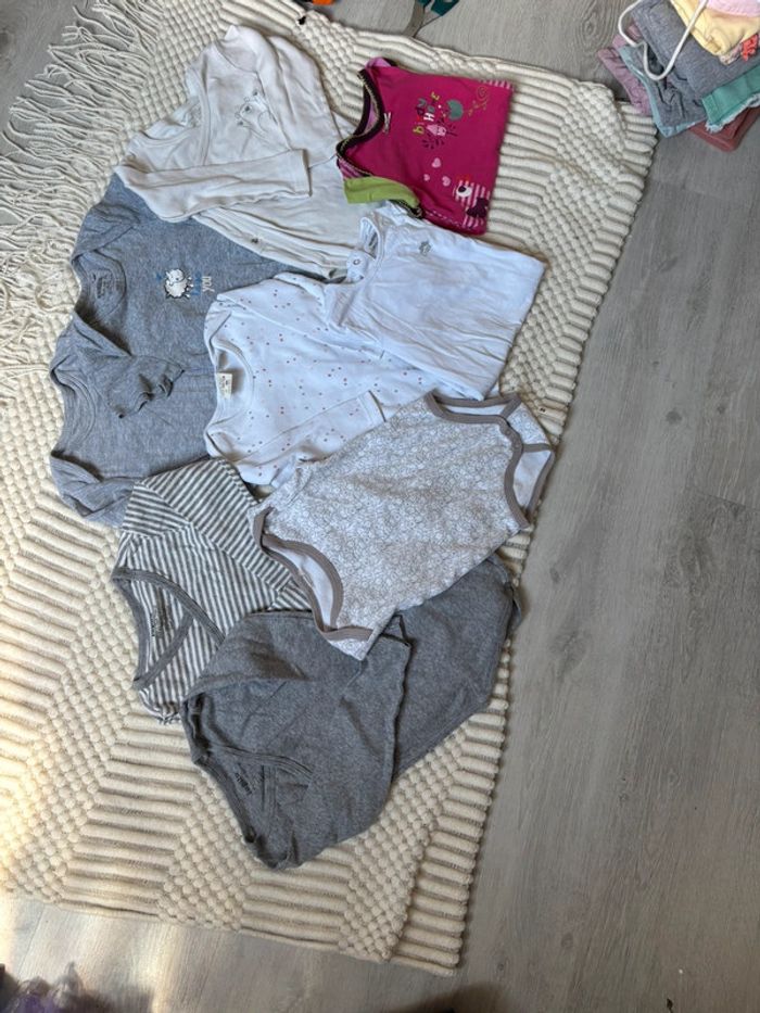Lot 9 body du 18 au 36 mois