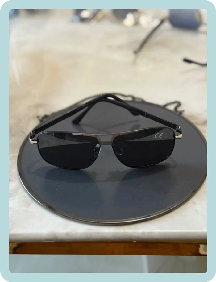 Lunette de soleil aviateur noire - photo numéro 3